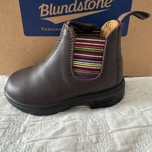Kids Blundstone Brown Leather Boots with Blue Insoles AUS/UK size 7